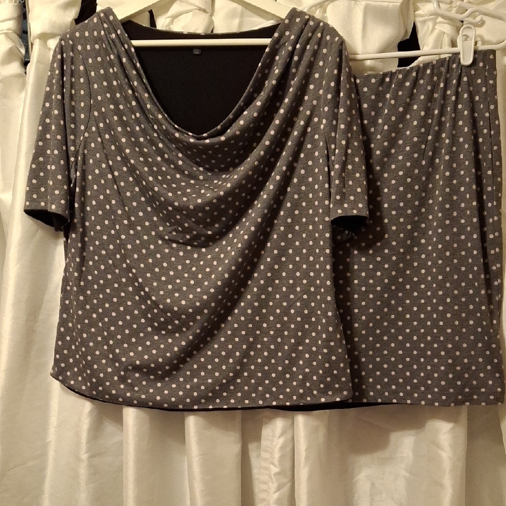 For Cynthia Gray Polka Dot 2 Pc Top & Skirt XLP